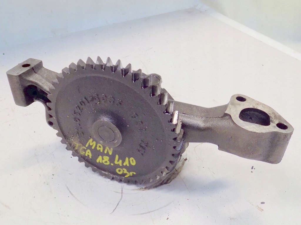 Man tga 18.410 2003r - насос масла Киев