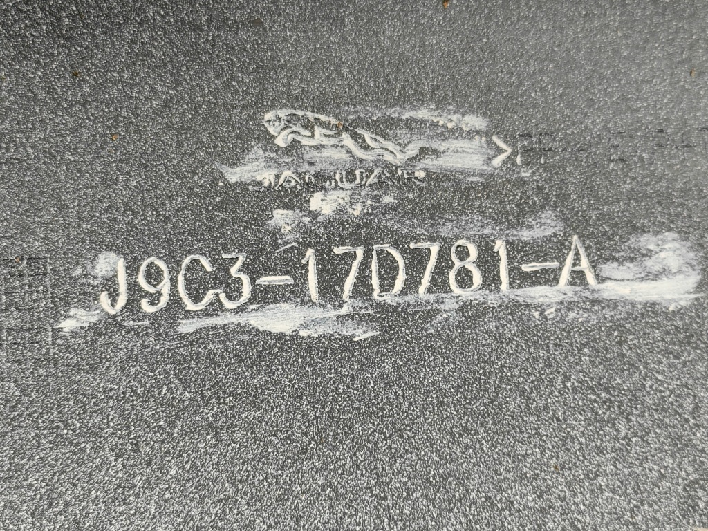 фото №9, Бампер задня задній jaugar e-pace j9c3-17d781