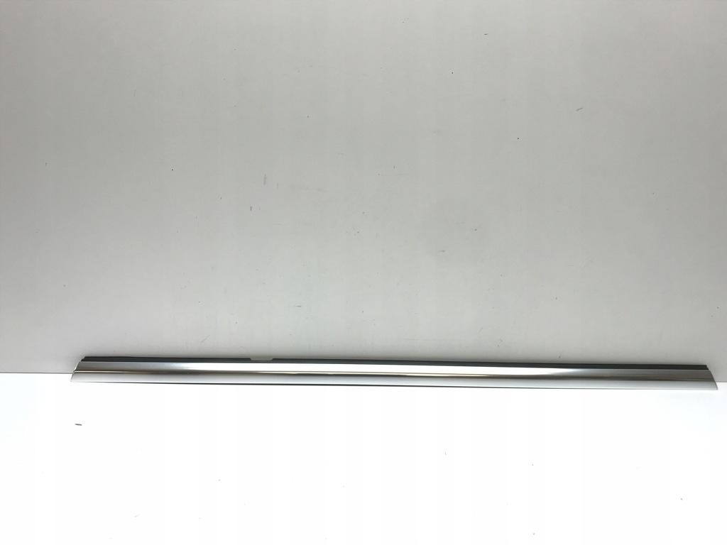 фото №1, Молдинг дверь уплотнитель задняя mercedes v295 eqs