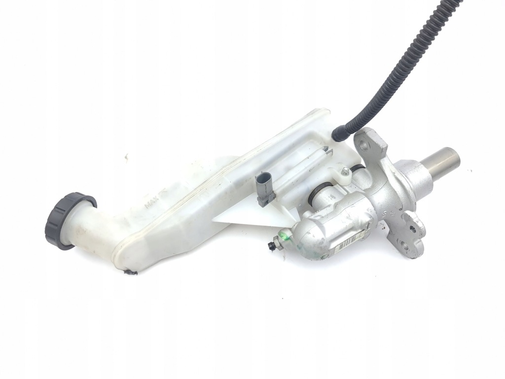 Infiniti q30 насос тормозная 2016 a2464300302 в Украине