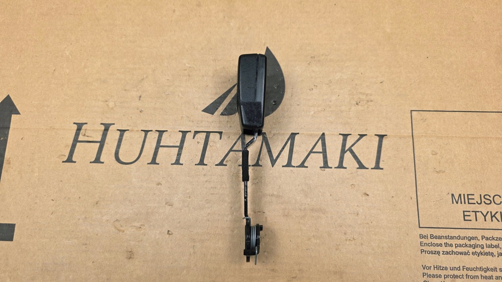 фото №3, Ford s-max mk1 galaxy mk3 06-12 r. клипса поперечина средний задняя center 2 ряд