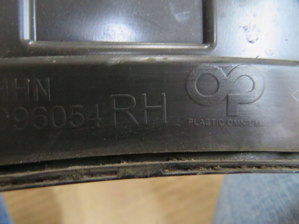 фото №11, Renault austral молдинг крила правий права задня 788744770r