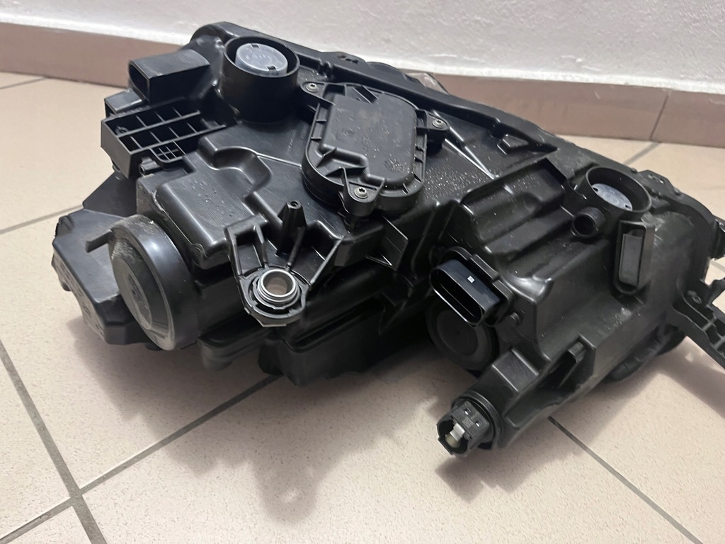 фото №12, Лампа передняя перед правая skoda scala skala full led 657 19-