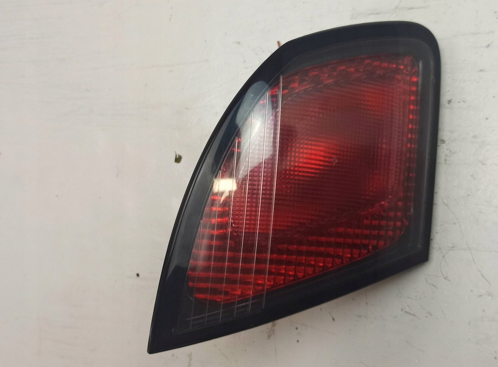 фото №1, Лампа левая задняя w крышка багажника nissan primera