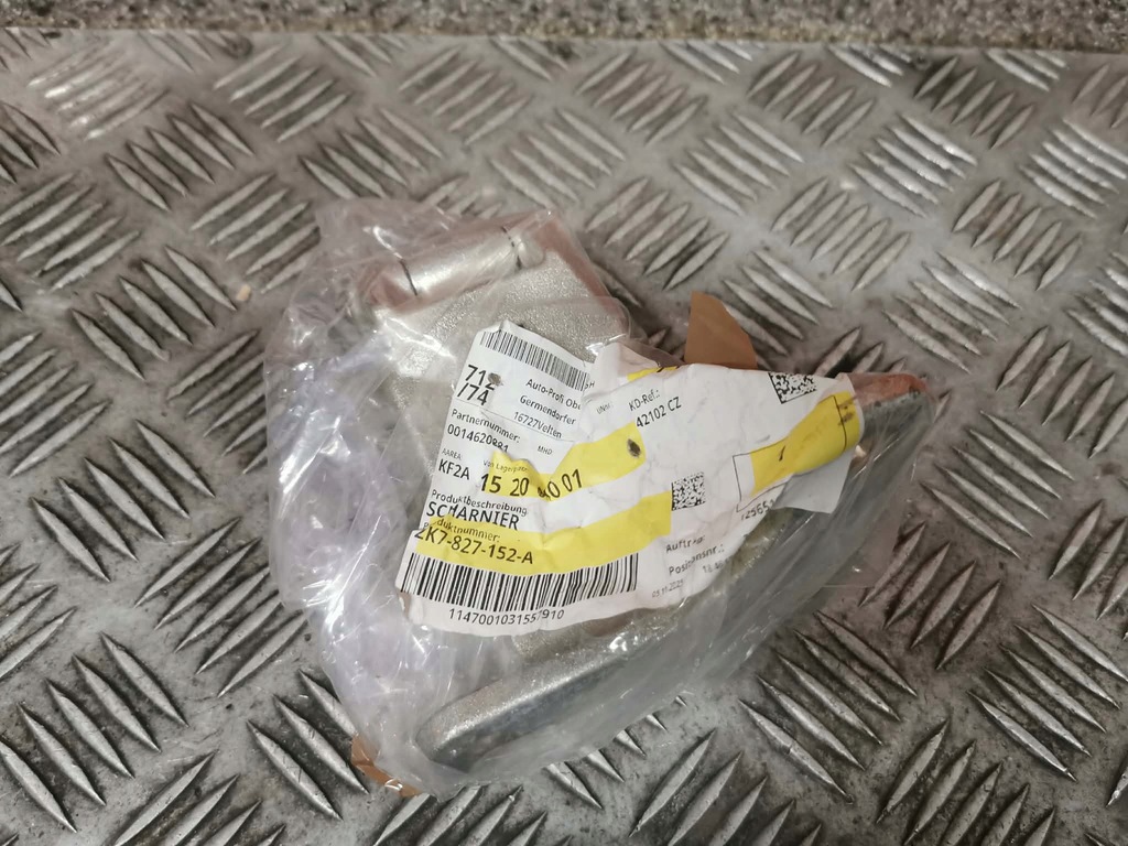 фото №1, Ford tourneo connect mk3 vw caddy v петлі двері правий задня 2k7827152a