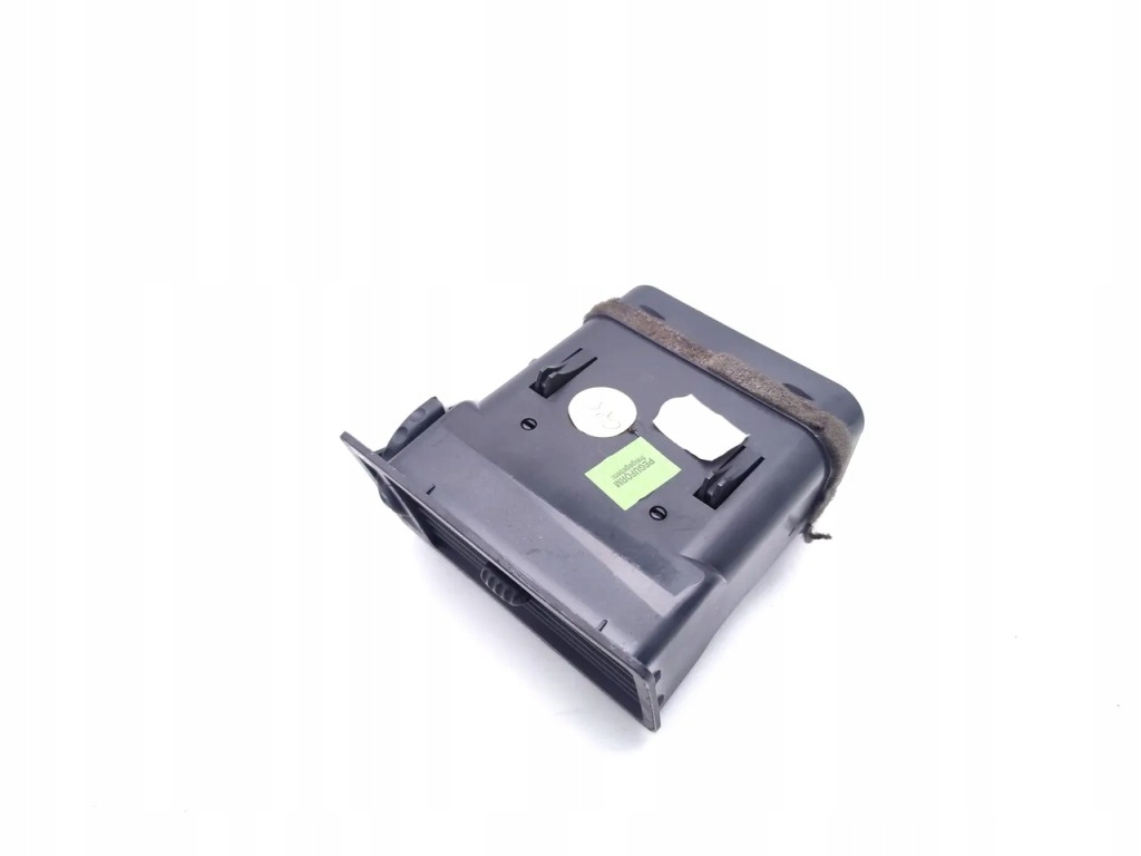 фото №13, Chrysler crossfire боковая решётка обдув панели приборной панели левый 2003 coupe