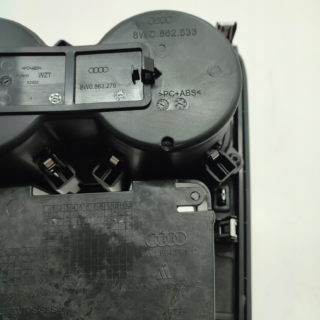 фото №7, Audi a4 b9 рамка тунель середнього 8w1864261c