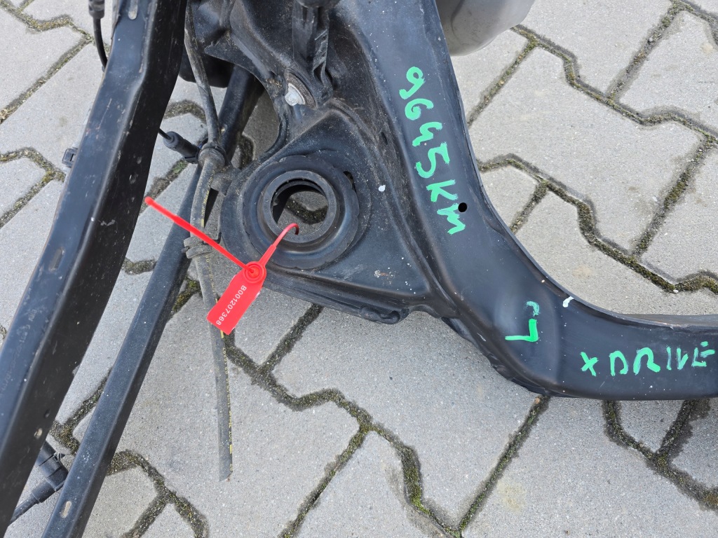 Поворотний кулак важіль лівий задній x drive bmw f45 f48 f39 6884693 6851569 6898963 Недорого