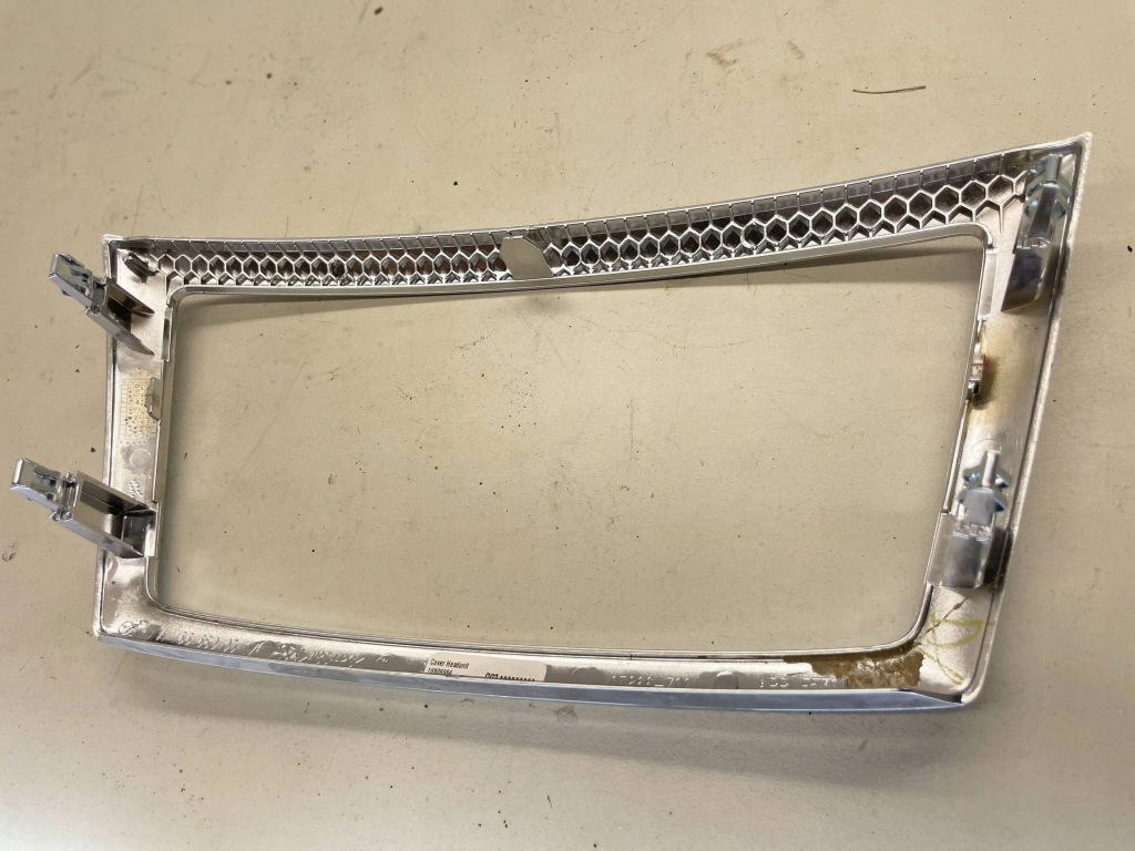 Рамка блока multimedialnej mercedes-benz ml w166 16906984 Недорого