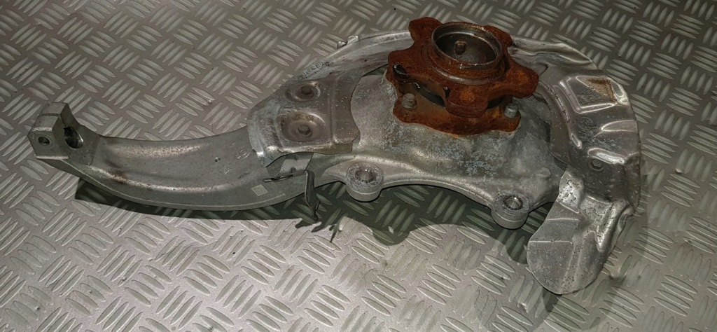 Bmw 7 g11 g12 2wd поворотный кулак правая перед 6884378 ступица колеса подшипник 6861139 в Украине