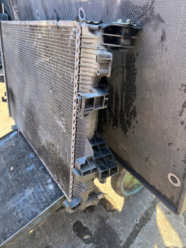 Vw transporter t5 2.5 tdi радиатор воды вентилятор 7h0121207 в Украине