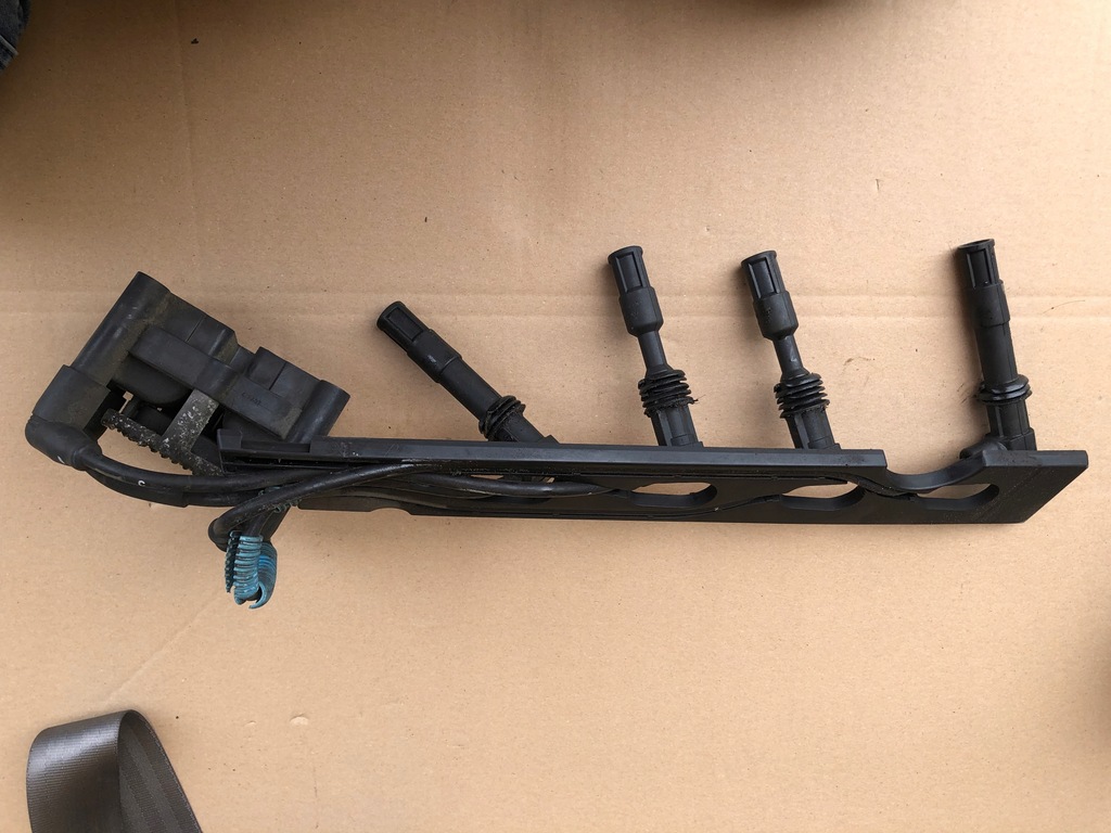 фото №1, Апарат запалювання volkswagen golf iv 1.4