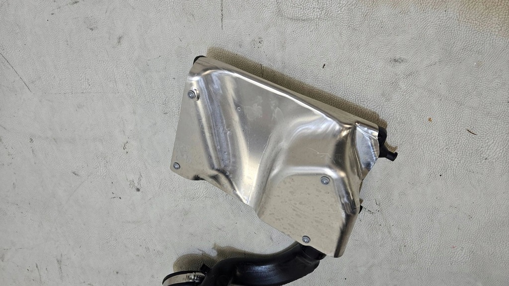 фото №5, Корпус повітря резонатор bmw 5 g30 g31 lift lci 8470034