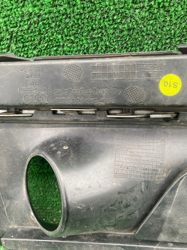 Audi a5 s line 8w6 права решітка решітка  бампера перед гарний стан 8w6807682g Доставка