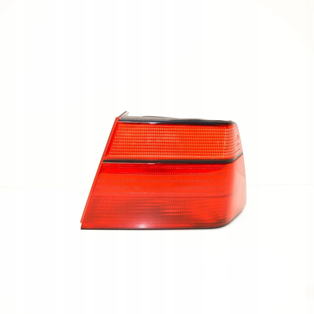 фото №2, Bmw 8 e31 правый rear outer tail light 63218354270