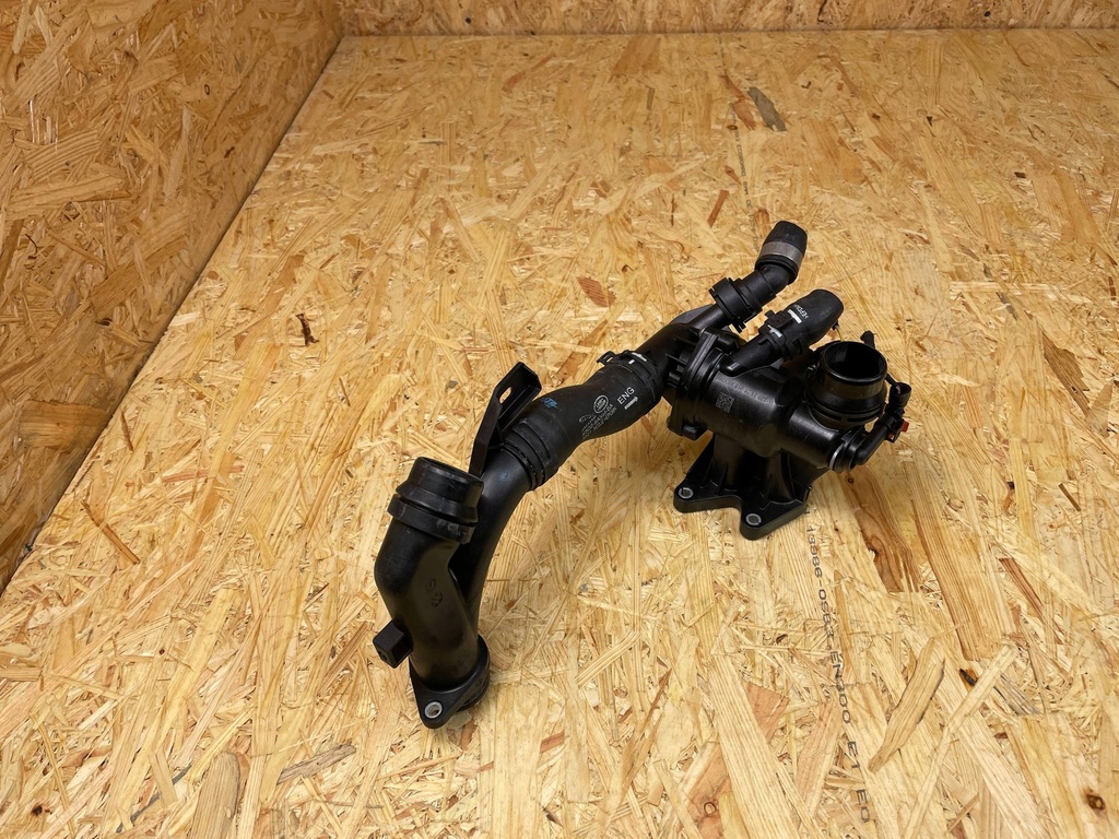 фото №7, Корпус термостата wąż шланг труба wody jaguar f-pace e-pace m4d3-8575-ab