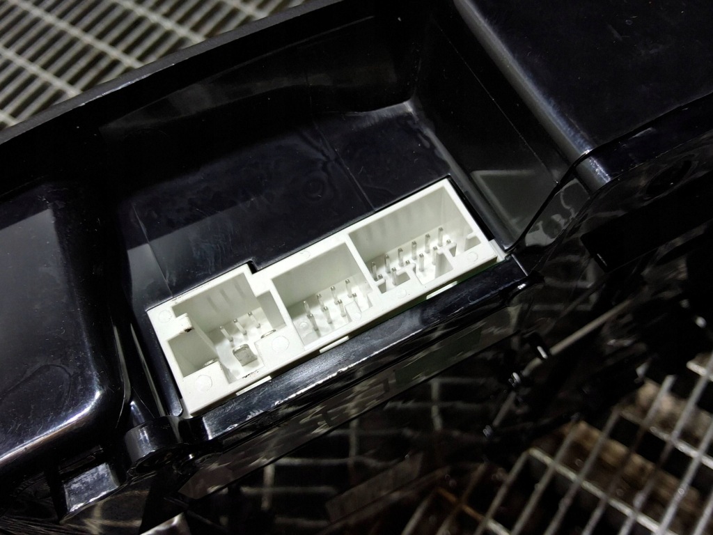 Купить Лампа потолочная mercedes-benz b w246 w242 a0009004108