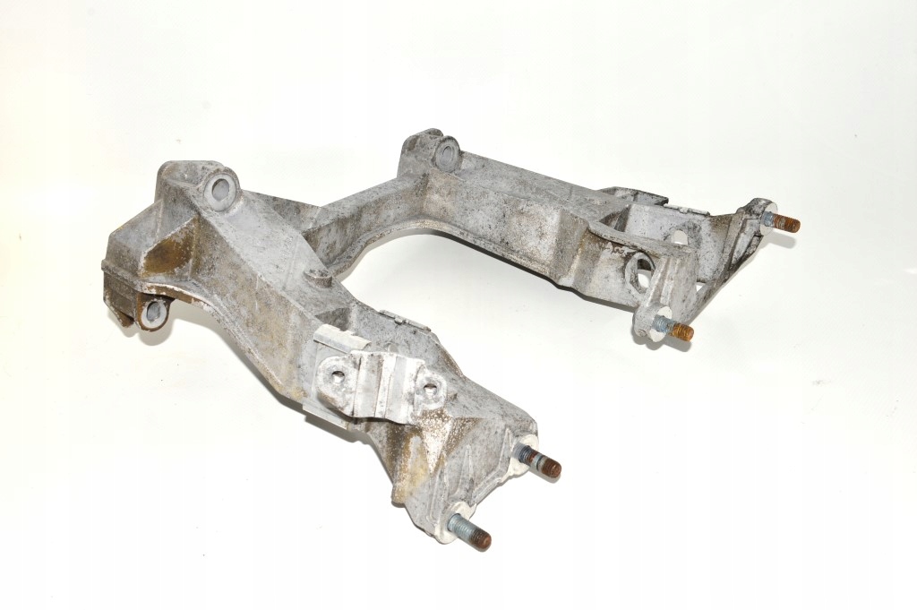 фото №1, Porsche оригінальний номер 98733115204 кронштейн підрамник важіль підвіска