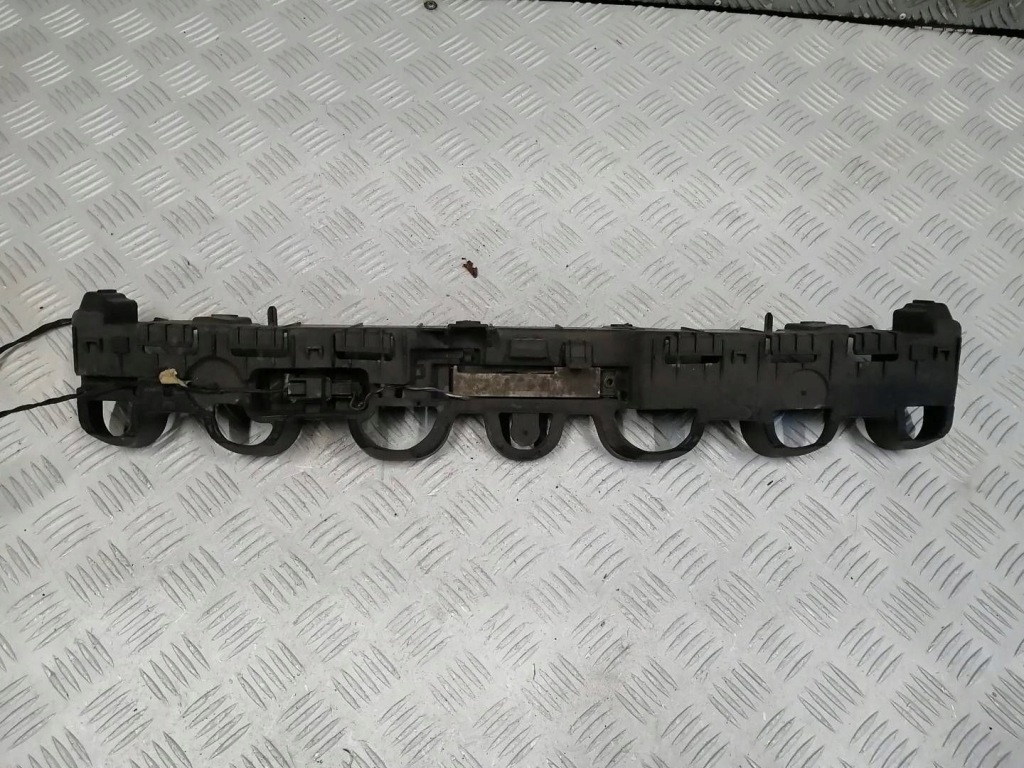 фото №1, Renault clio iv направляющая бампера задняя 850424459r