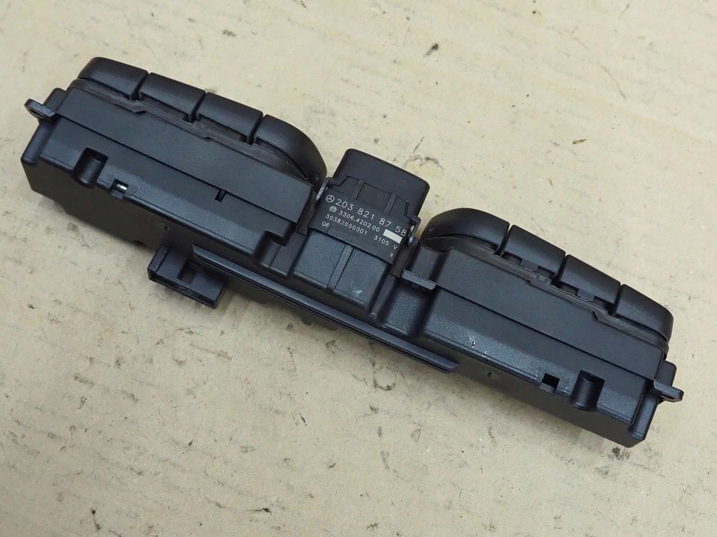 фото №12, Mercedes w203 панель управление 2038218758