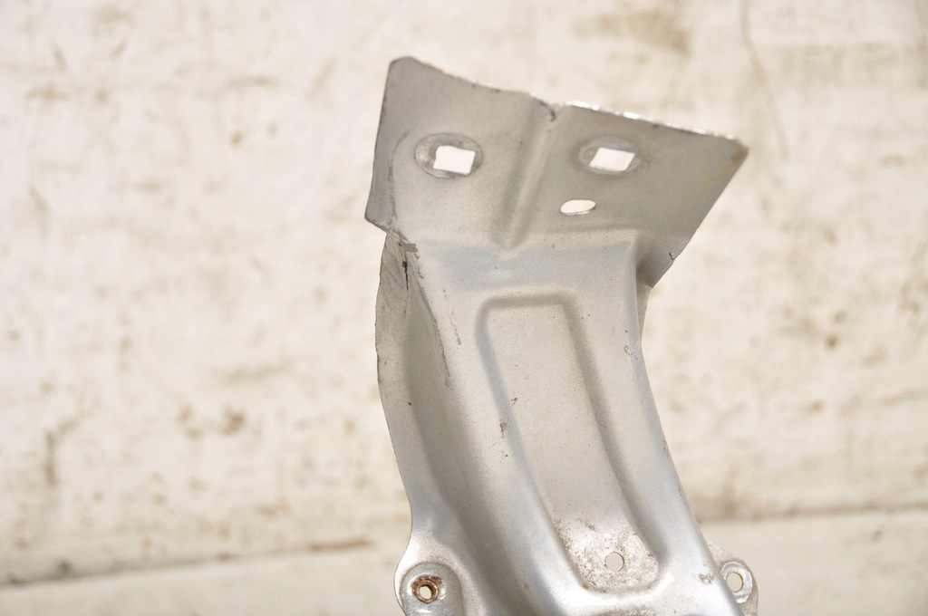 фото №10, Opel combo d pas передний усилитель