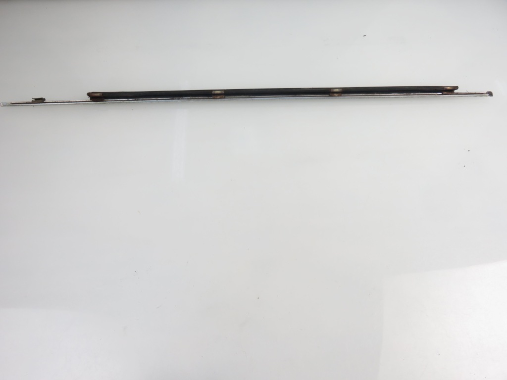 Накладки хром двері правий перед mercedes 123 Оригінал