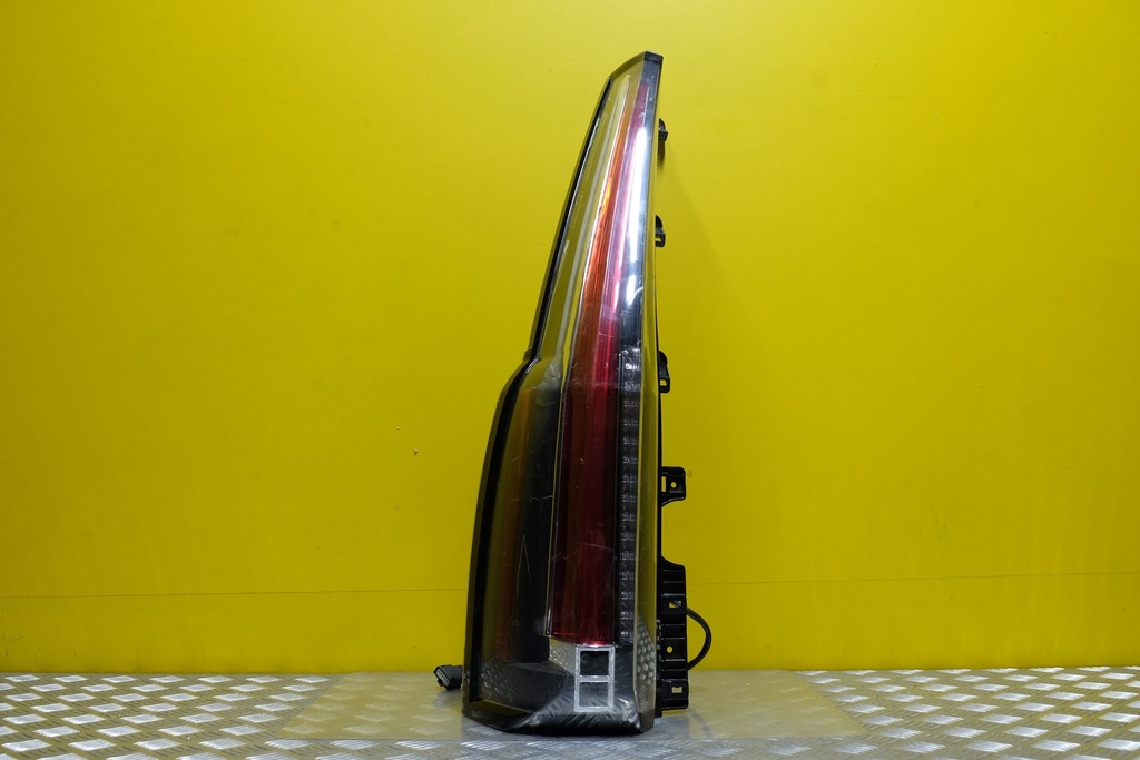 фото №1, Gmc yukon 2015- лампа задня ліва задня led vland usa