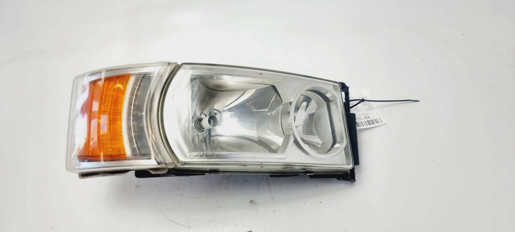 фото №1, Лампа права перед scania r410