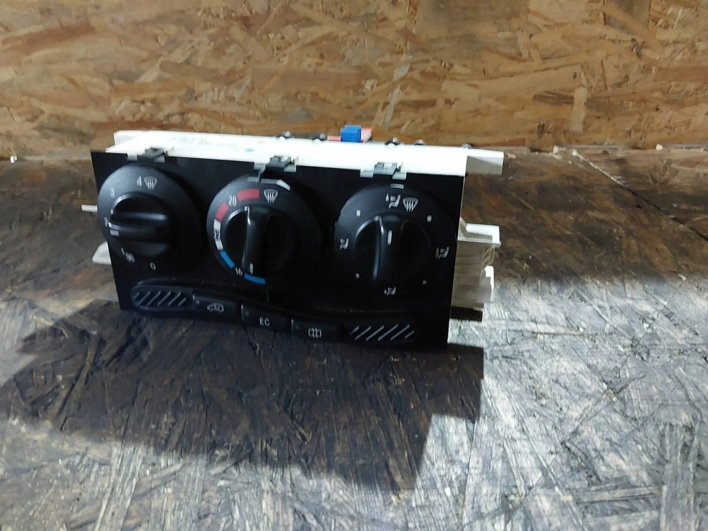 фото №7, Панель обдув кондиционера mercedes w168 1688300485