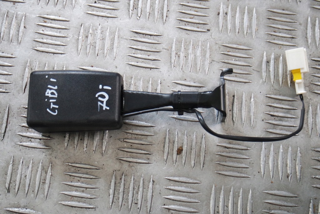 фото №1, Клипса поперечина задняя комплект maserati ghibli 670019315