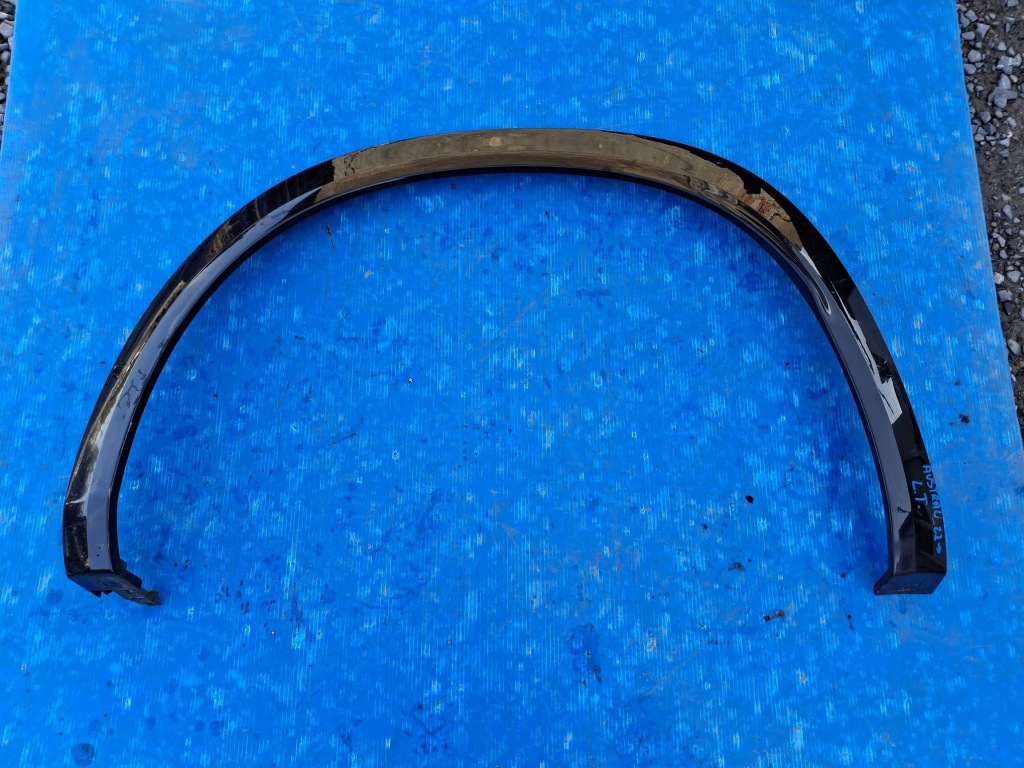 Купити Накладка на крила лівий задній renault austral 2022r-