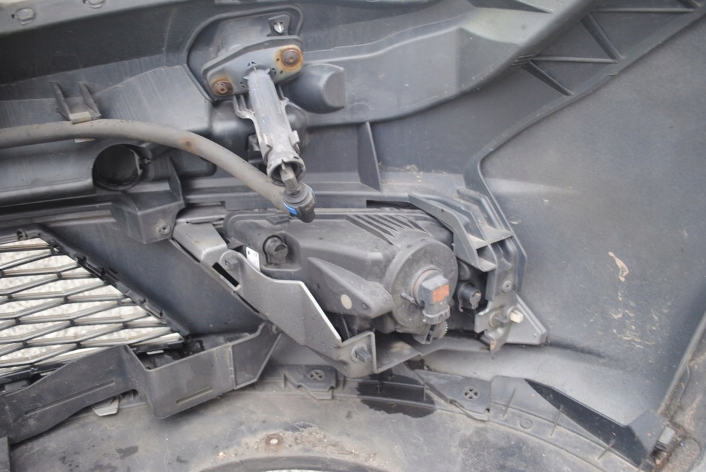 фото №11, Бампер передний перед омыватель ксенон lx7w seat ibiza iv 6j lift