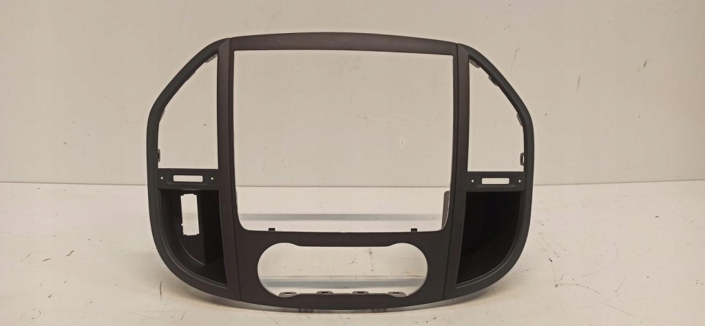 фото №1, Mercedes vito w447 консоль середня a4476890011