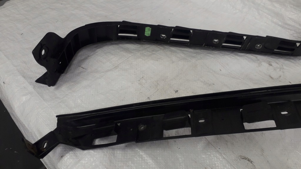 фото №15, Направляющая бампера правый задняя golf iv kombi 1j9807394