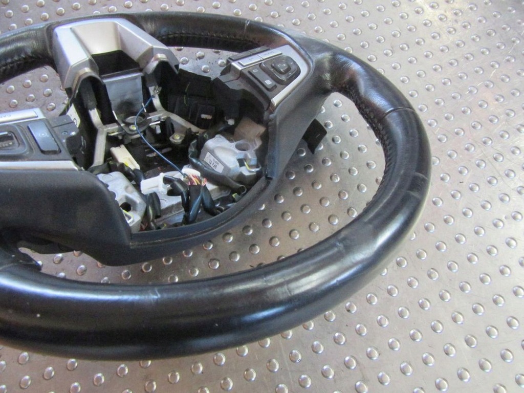 фото №6, Subaru outback v 2016 воздуховод кожа