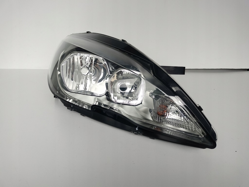 фото №1, Лампа правая фара peugeot 308 13-