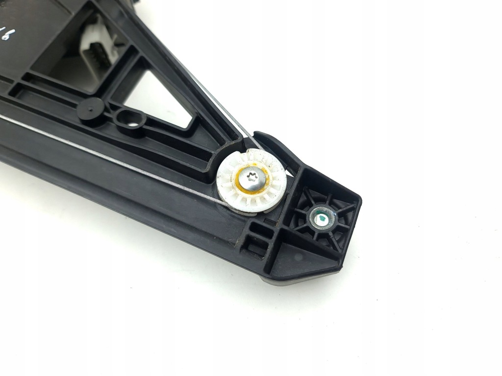 Renault austral 2023 подъемник стекло задний 827209573r в Украине