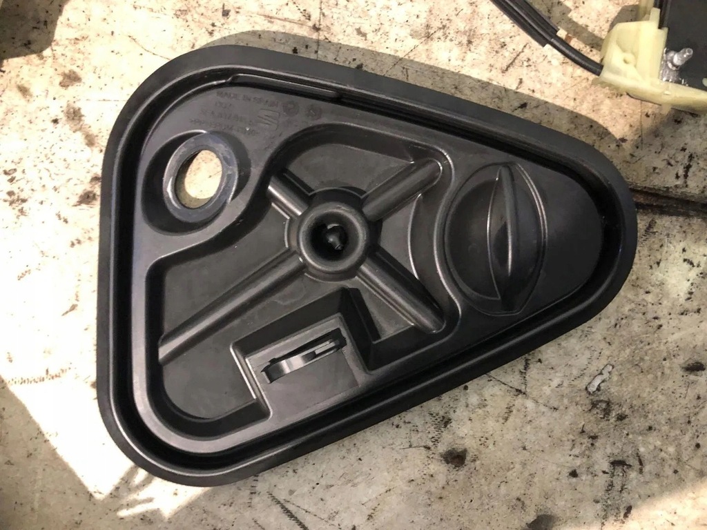 фото №10, Запчасти дверь правый перед seat leon iv