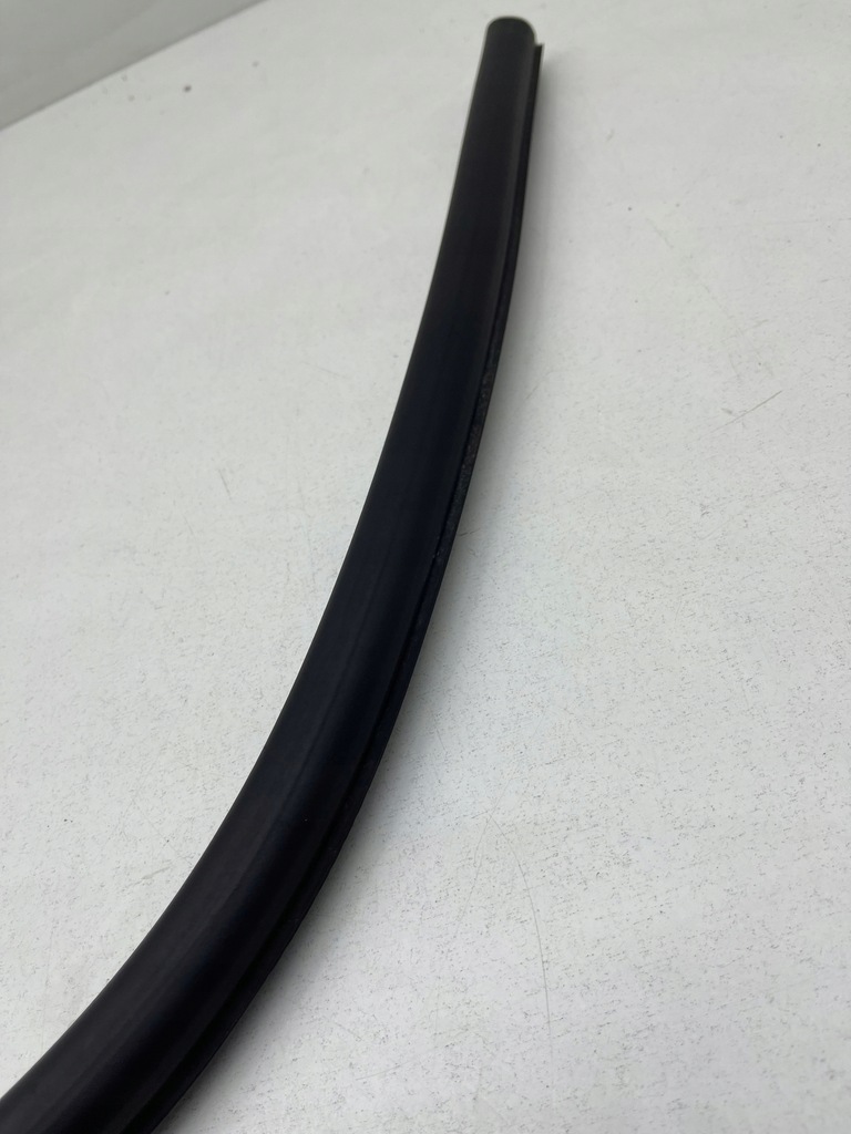 фото №9, Audi a5 8t coupe прокладка двері лівий / правий перед нижня