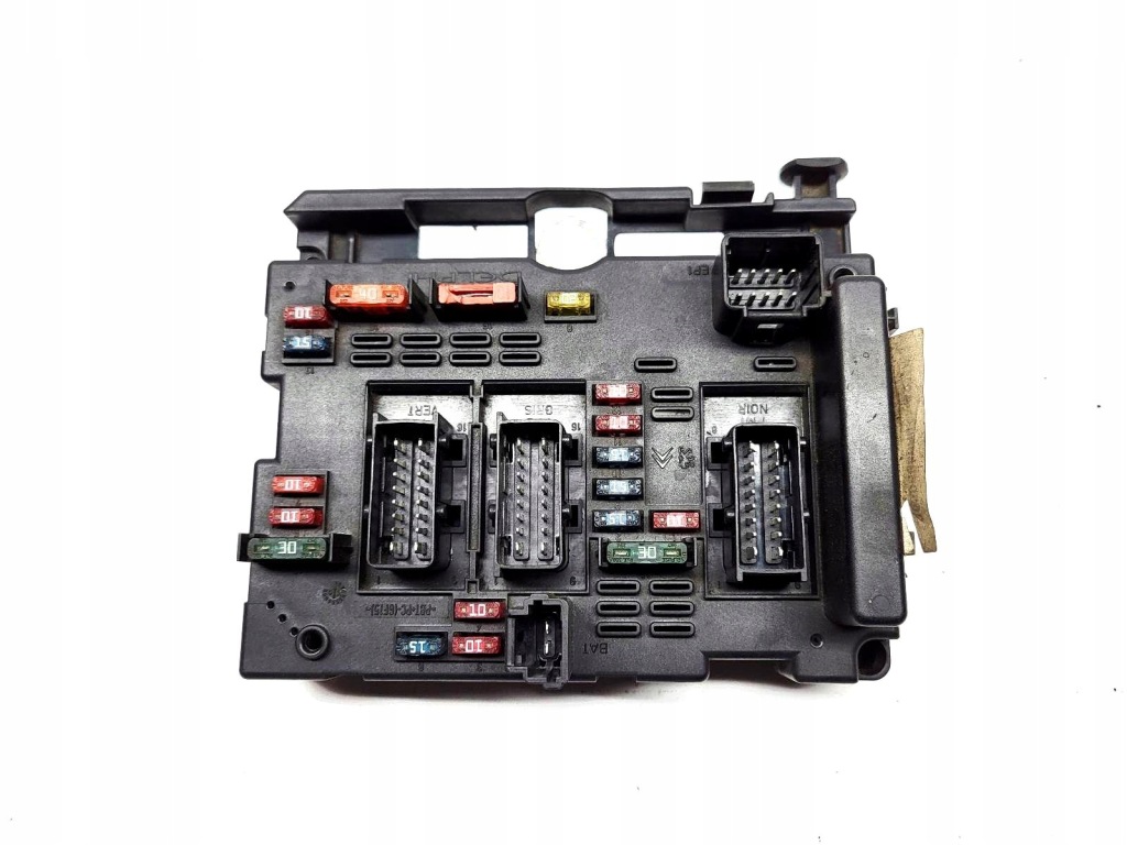 Купити Peugeot 307 коробка запобіжників bsi 1,4 hdi 9650664080