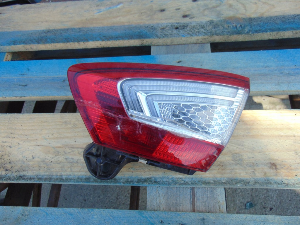 Купить Лампа правая w крышка задний  mondeo mk4 рестайлинг  hb led