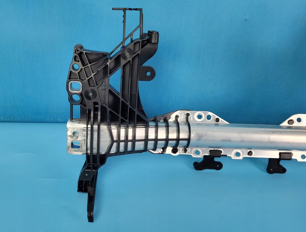 фото №10, Mercedes w206 балка поперечна каркас панелі консолі a2066808702 a2066801300