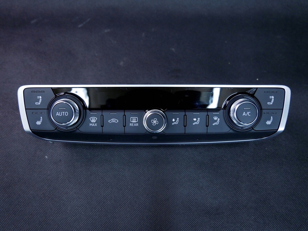 фото №1, Audi a3 8v cabrio панель кондиционера 8v0820043t