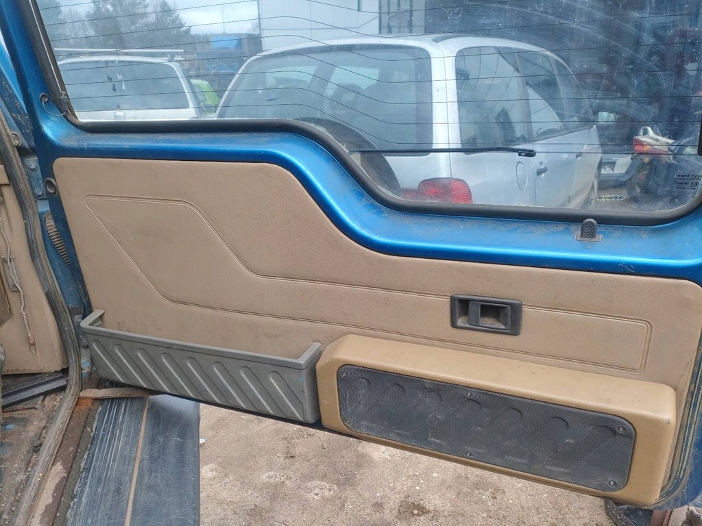 фото №13, Kompletny задня кришка багажника бампер лампа права ліва land rover discovery i