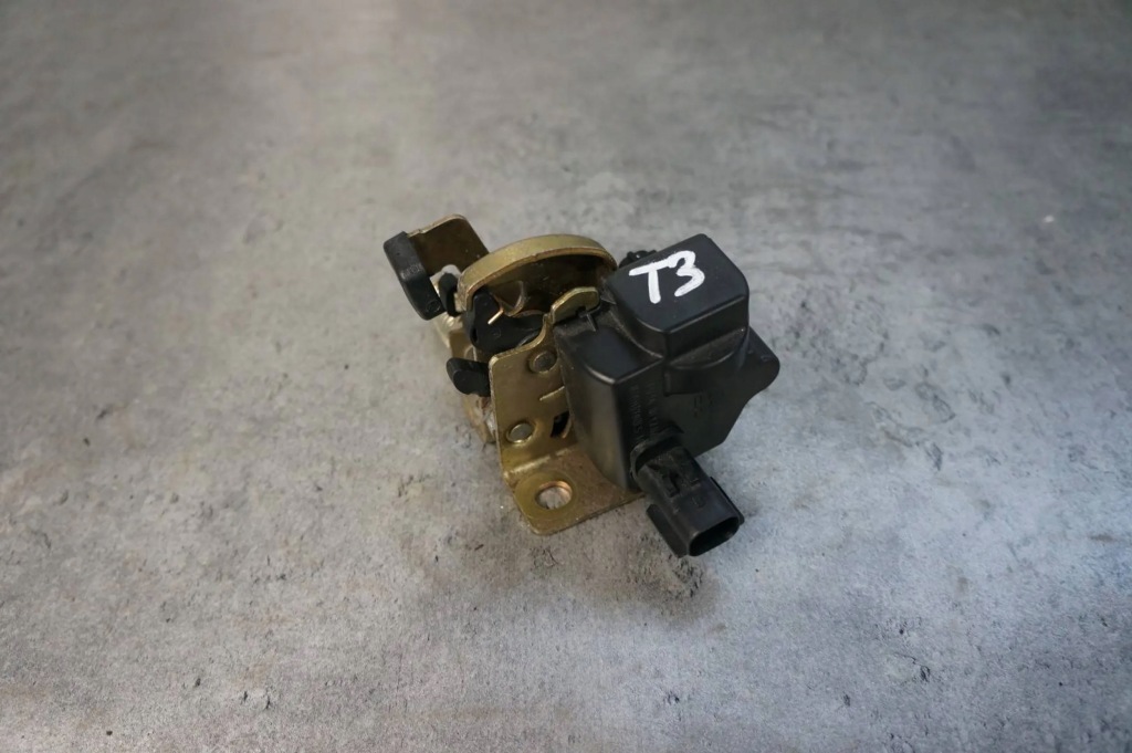 фото №2, Замок крышки стекло задняя задний jeep commander xk