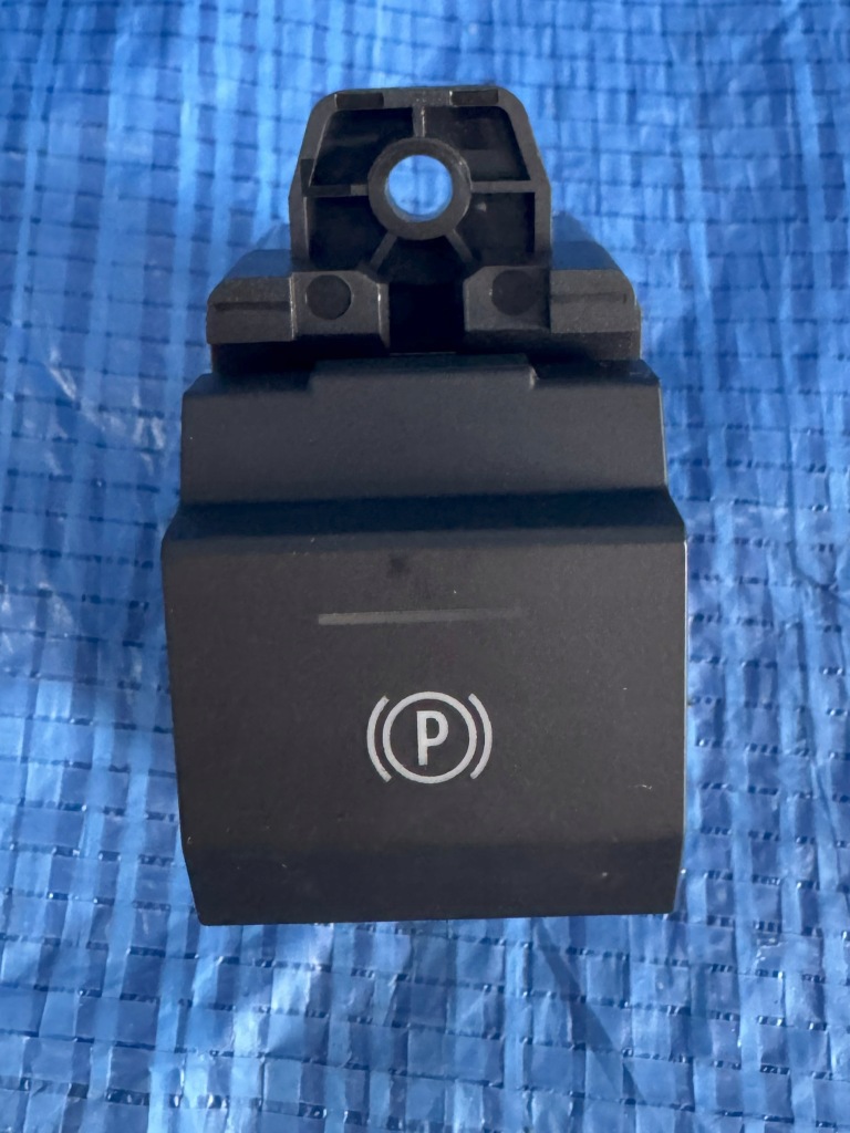 фото №1, Переключатель тормоза ручного renault megane v e-tech 251757371r