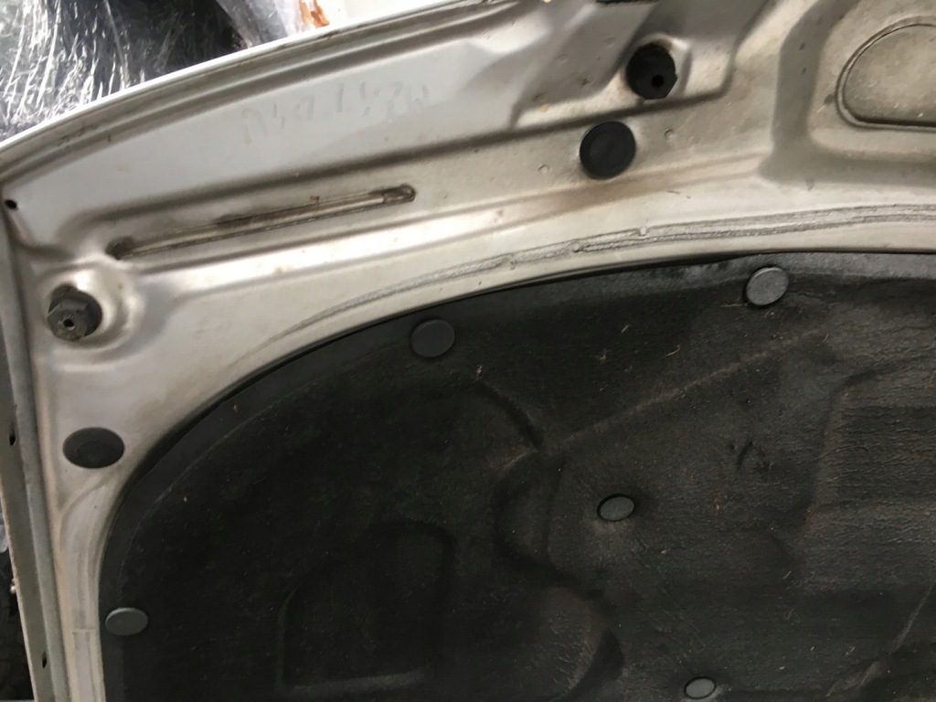 Капот крышка двигателя audi a4 b5 95-01 цвет ly7w Недорого