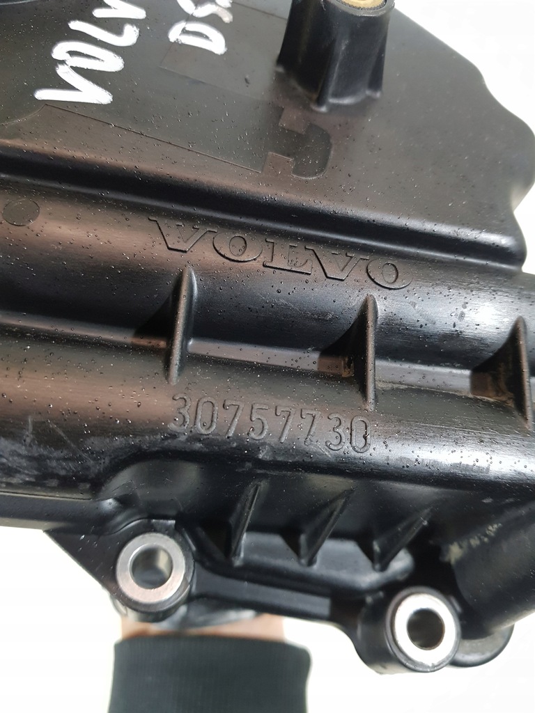 фото №8, Основание фильтра масла 30757730 volvo v70 xc70 xc90 2.4d d5244t