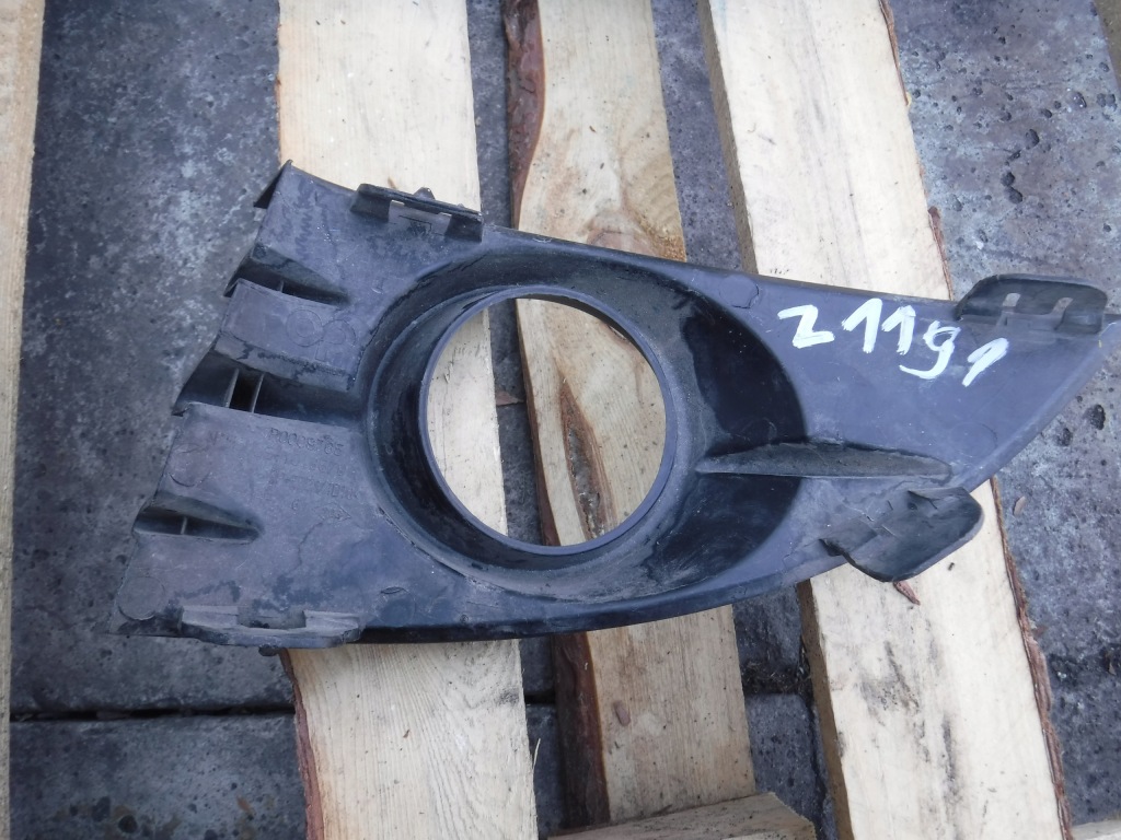 фото №2, Решётка бампера правая renault scenic ii lift