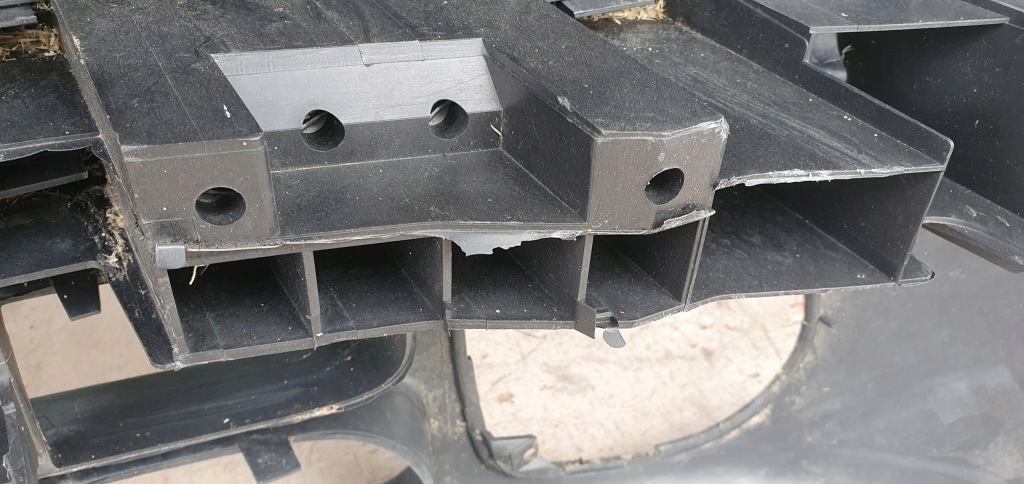 Бампер перед передній renault clio ii 7701470895 Київ